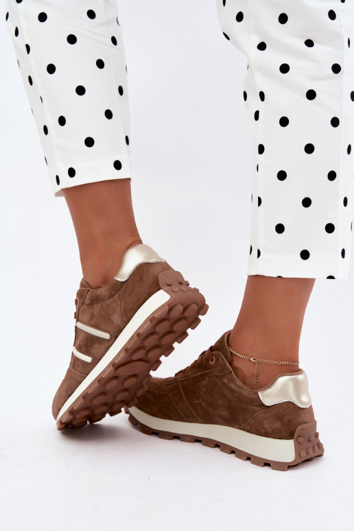 sneakers made of faux suede D&A LR62-7101 in brown color