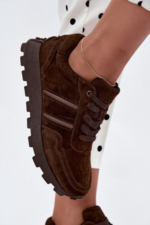 sneakers made of faux suede D&A LR62-7101 in brown color