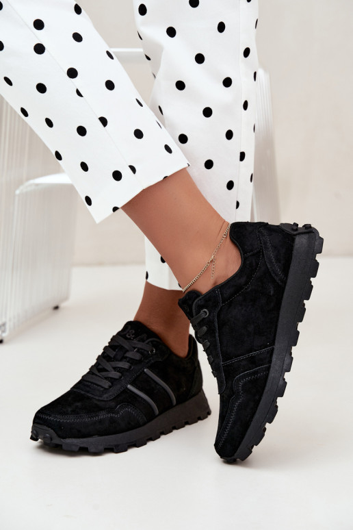 sneakers made of faux suede D&A LR62-7101 in black color
