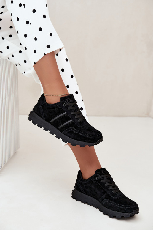 sneakers made of faux suede D&A LR62-7101 in black color