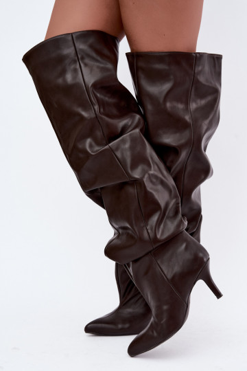 slip-on knee-high boots with heels in brown color Calmy