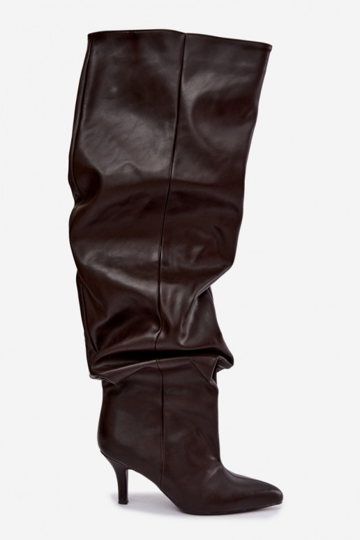 slip-on knee-high boots with heels in brown color Calmy