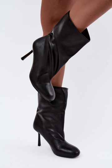 slip-on ankle boots with thin heels in black color Jalisa 2