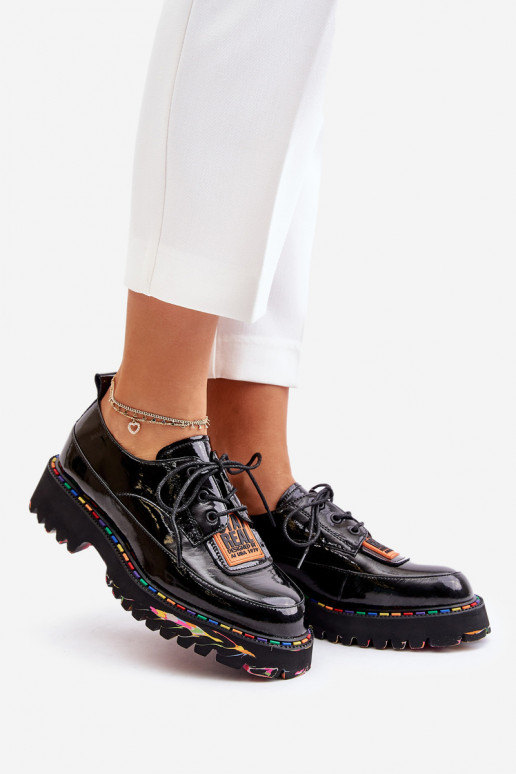 Lakierowane damskie buty z sznurówkami Artiker 55C0499 czarne