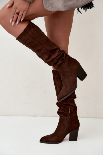 women's knee-high boots with heels and curved upper in brown Ismera