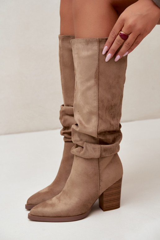 women's knee-high boots with heels and curved upper in sand Ismera