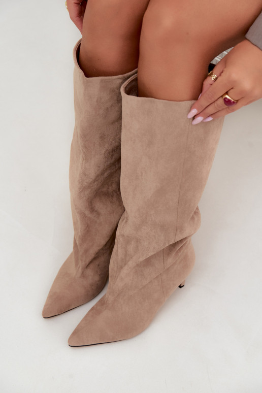 slip-on women's knee-high boots with heels in sand Favra