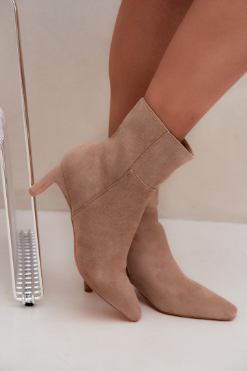 women's ankle boots with heels in sand Rileya