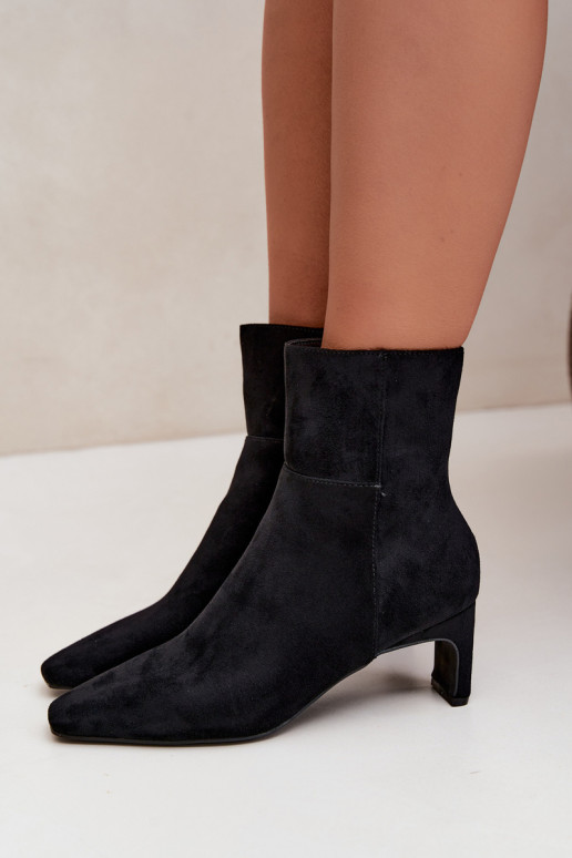 women's ankle boots with heels in black Rileya