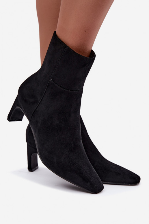 women's ankle boots with heels in black Rileya
