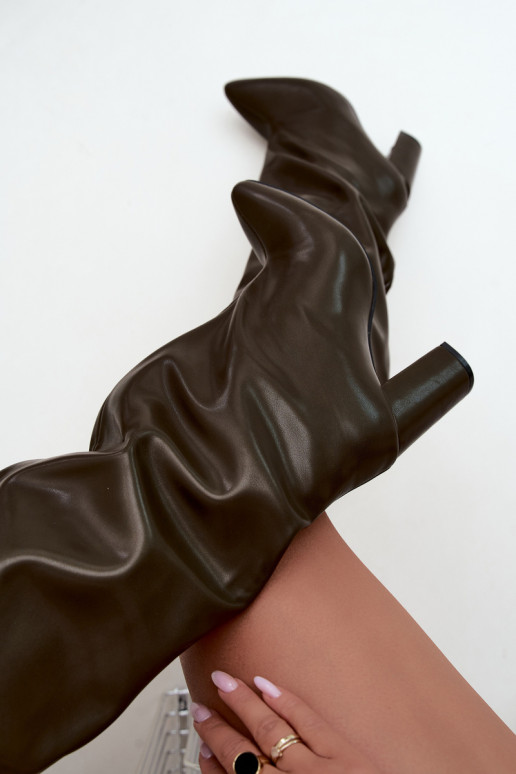 women's slip-on knee-high boots with heels in CzekoladoĮe Emeline