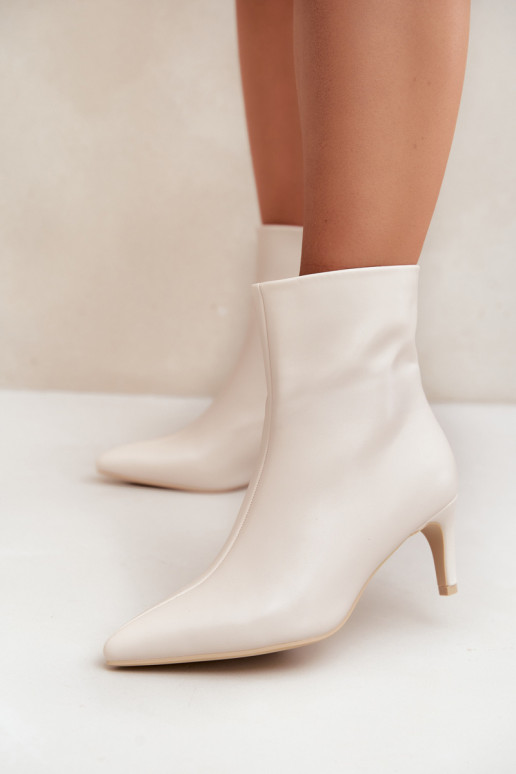 women's ankle boots with heels in faux leather in ivory Celisse
