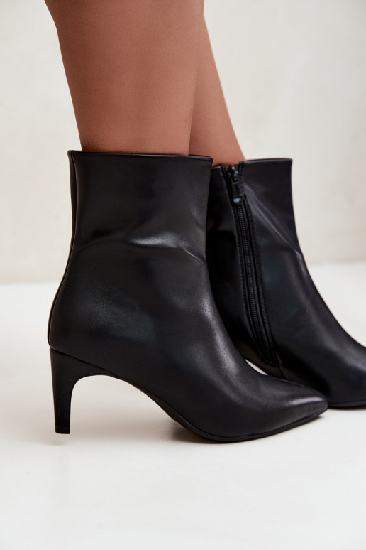 Women's ankle boots with heels in black faux leather Celisse