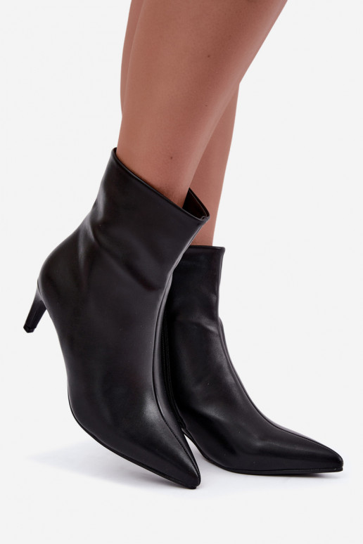 Women's ankle boots with heels in black faux leather Celisse
