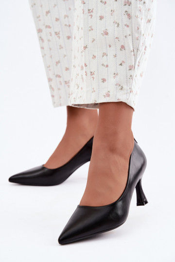 Buty na obcasie w kolorze czarnym Vinceza 62330 2
