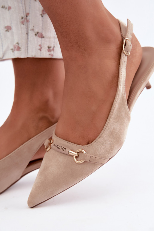 Buty na obcasie z niskim obcasem w kolorze piaskowym Caylo