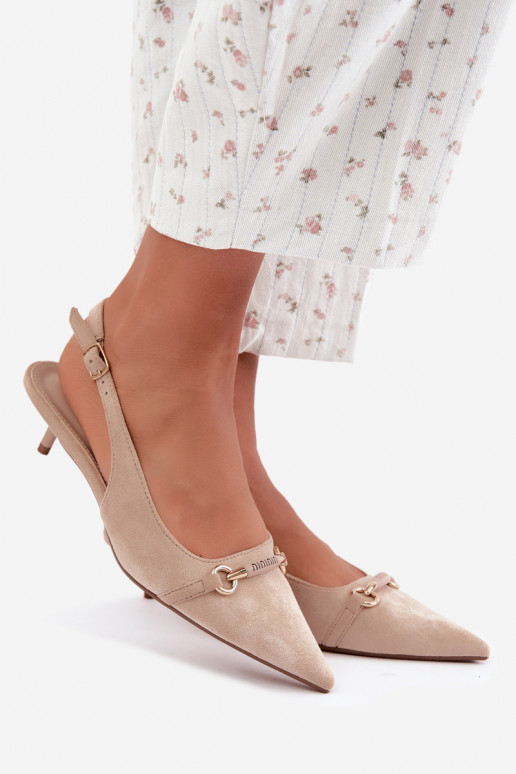 Heeled shoes with low heel in sand color Caylo