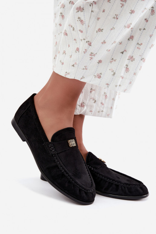 Women's moccasins with ruffles and decorative details in black color Kairo