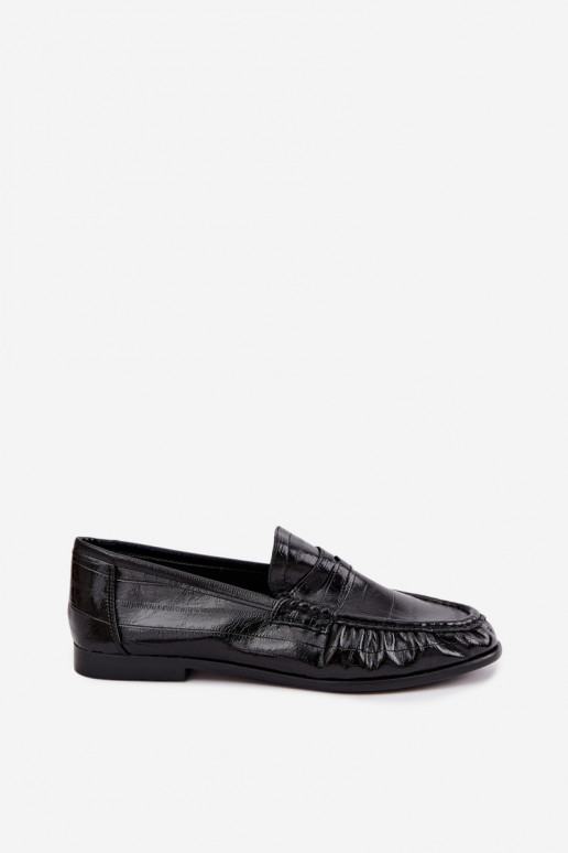 Patent women's moccasins with ruffles in black color Dulcy