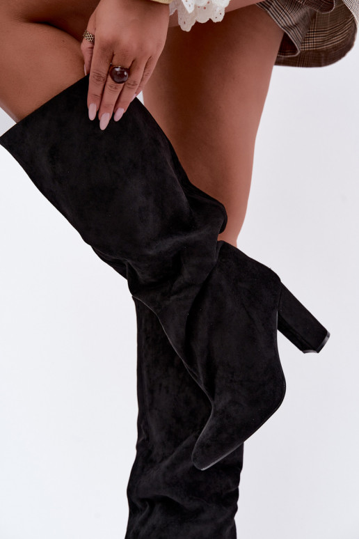slip-on knee-high boots with heels in black color Emeline