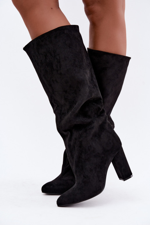 slip-on knee-high boots with heels in black color Emeline