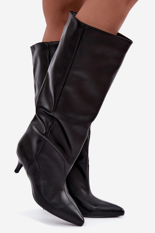 Ankle boots with heels in black faux suede Desya