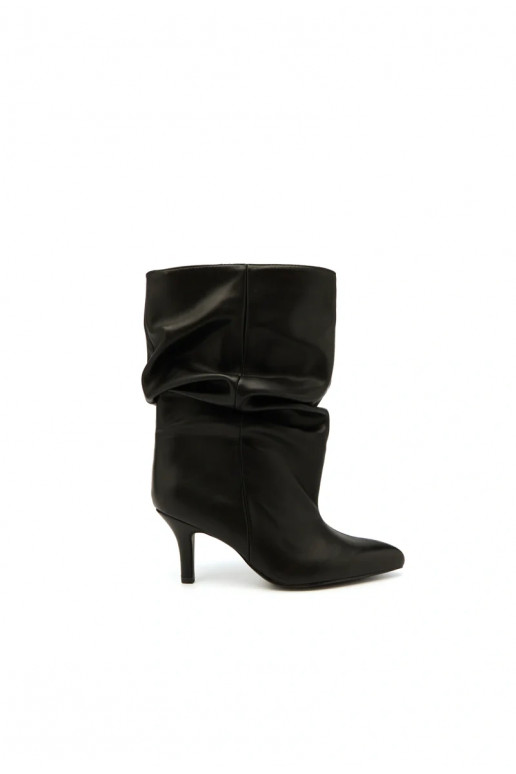 Slouchy ankle boots with heels in black Gelra