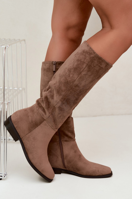 Women's knee-high boots on a low heel in sand Feretta