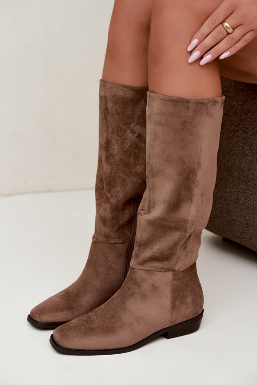 Women's knee-high boots on a low heel in sand Feretta