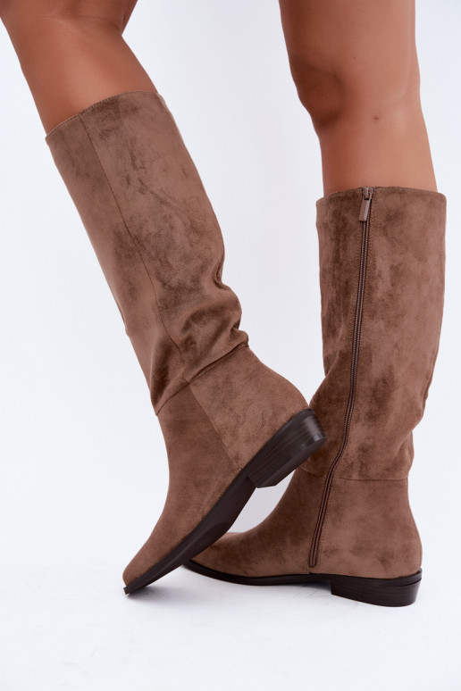 Women's knee-high boots on a low heel in sand Feretta