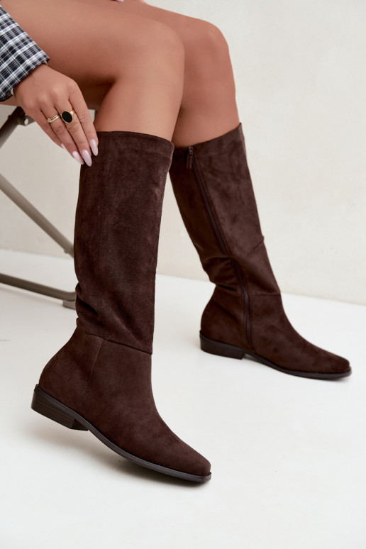 Women's knee-high boots on a low heel in chocolate Feretta