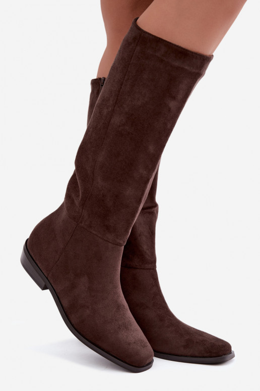 Women's knee-high boots on a low heel in chocolate Feretta
