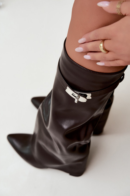 Warm women's knee-high boots with stitched shaft and heels chocolate Salia