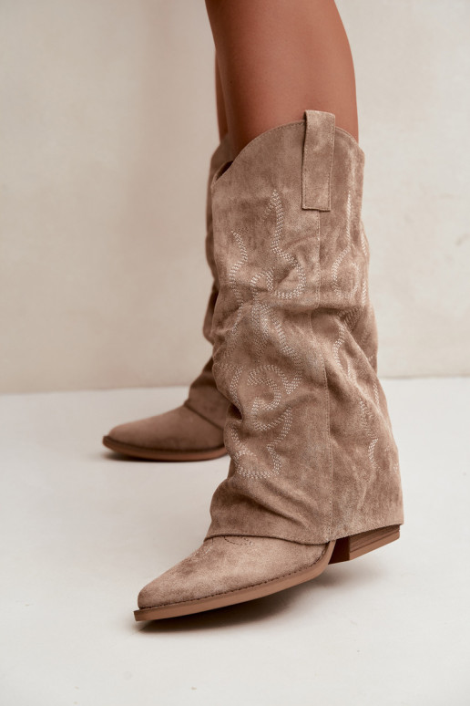 Wrinkled cowboy-style knee-high boots with heels and stitched shaft sand Ives