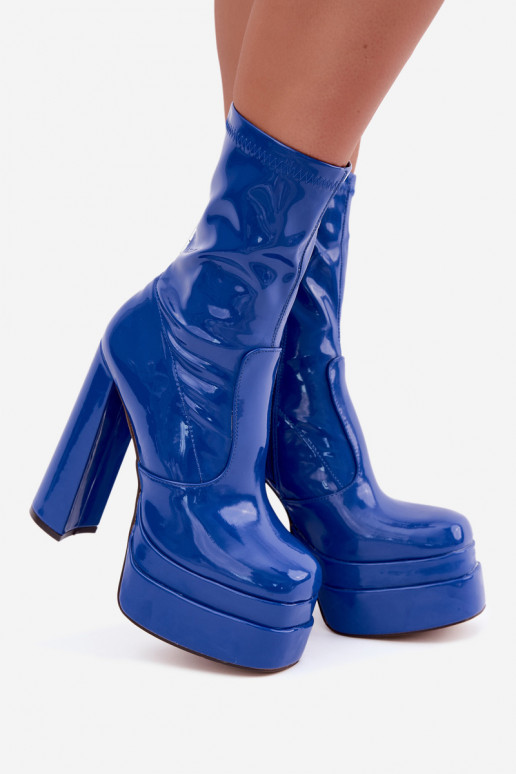 Patent ankle boots with platform in dark blue Lotisha
