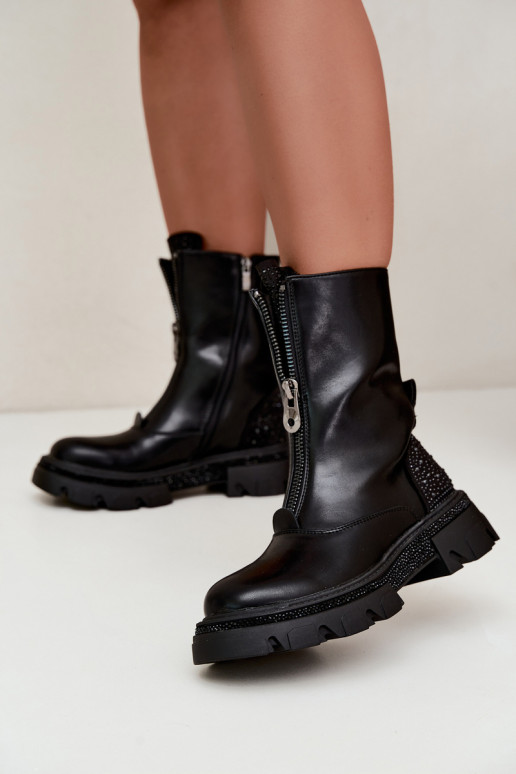 Women's insulated ankle boots with decoration in black Inenia