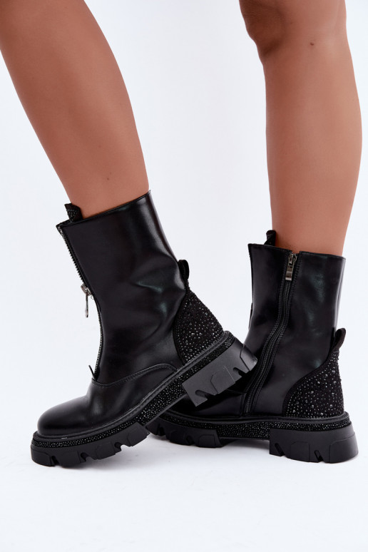 Women's insulated ankle boots with decoration in black Inenia