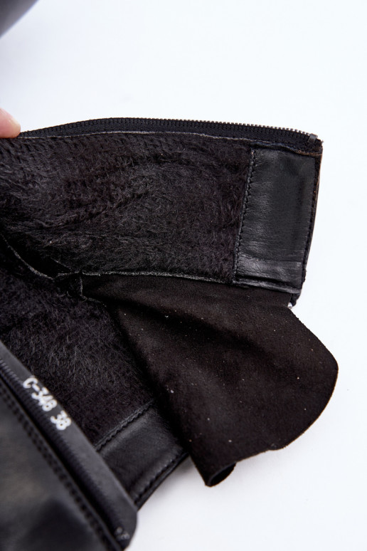 Women's insulated ankle boots with decoration in black Inenia