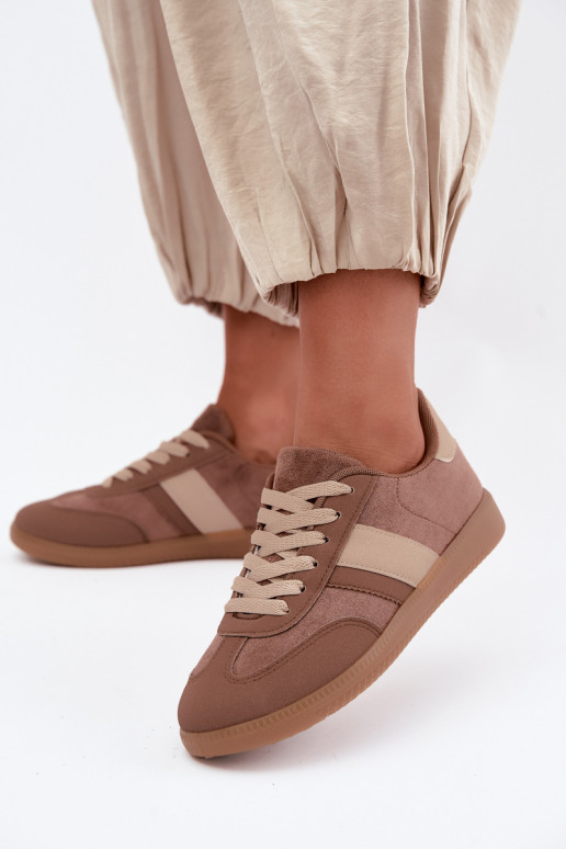 Brown sneakers Tai turidela