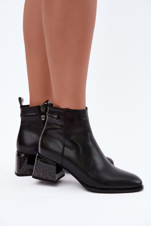 Lurelia black leather ankle boots
