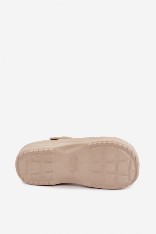 Aderis sand-colored lightweight clogs
