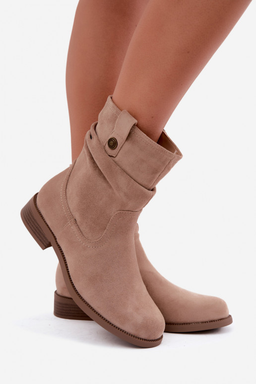 Warm ankle boots with ruffles and wide heels, sand