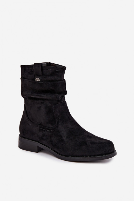 Warm ankle boots with ruffles and wide heels, black