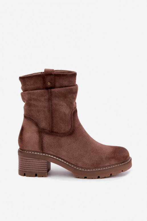 Warm women's ankle boots with ruffles, brown