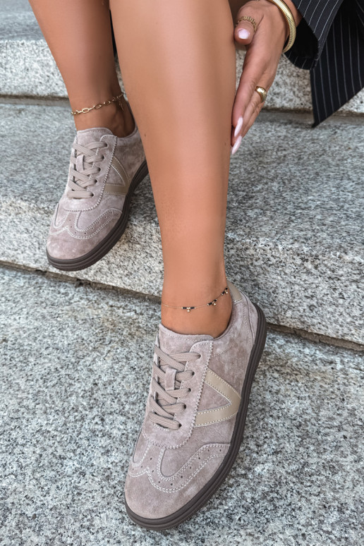 Beżowe skórzane i zamszowe sneakersy Cariva