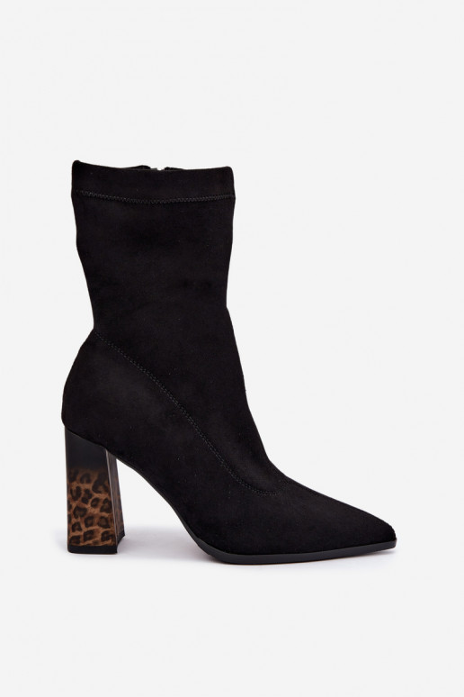 Insulated women's ankle boots with patterned shaft in black Tirelia
