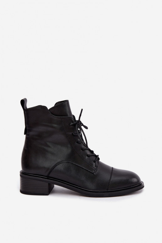 Insulated ankle boots made of natural leather in black Cerina