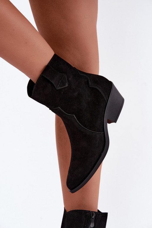 Faux suede cowboy-style boots with heels in black color Daliae