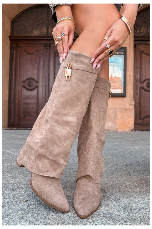 Warm long boots with heels featuring an embedded golden decoration in sand color Danessa