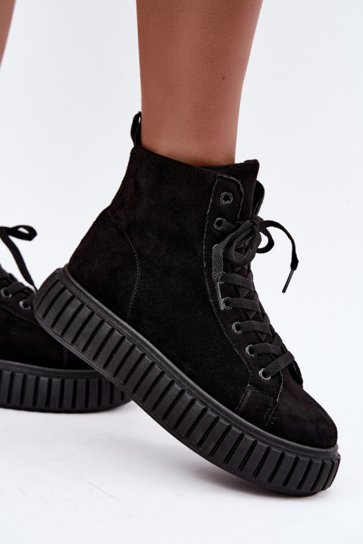 Warm casual shoes made of faux suede with platform in black color Isaria